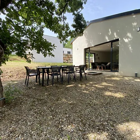 La Seveyrac, Moderne Casa de Férias